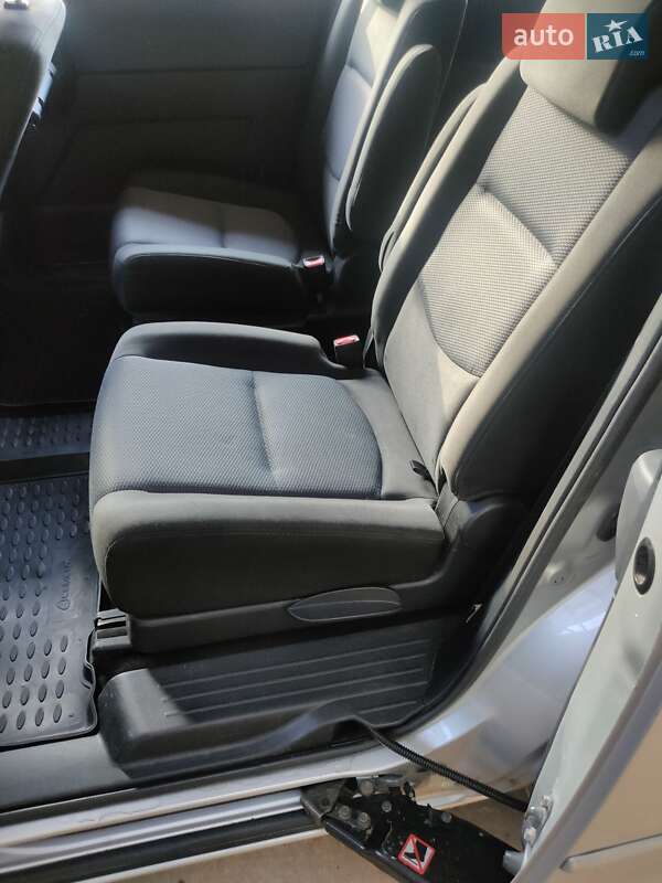 Минивэн Mazda 5 2006 в Киеве
