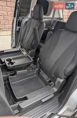 Минивэн Mazda 5 2013 в 