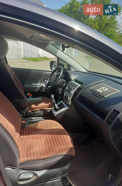 Минивэн Mazda 5 2006 в 