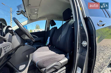 Минивэн Mazda 5 2011 в 