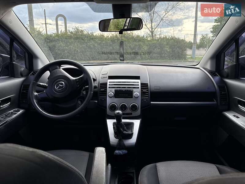 Минивэн Mazda 5 2006 в Кривом Роге