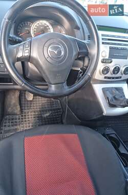 Минивэн Mazda 5 2006 в 
