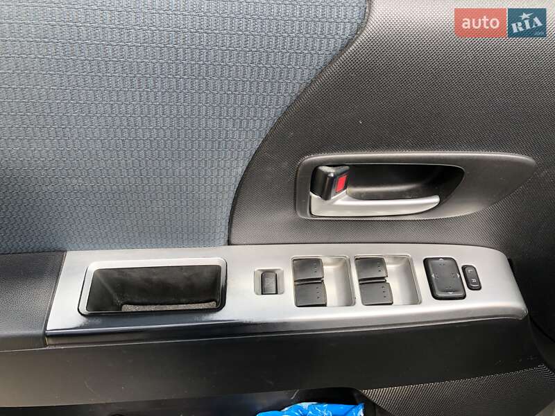 Мінівен Mazda 5 2007 в Рівному