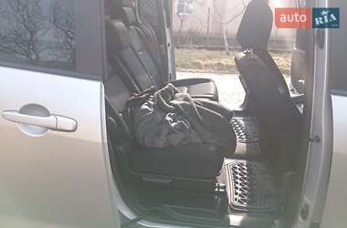 Минивэн Mazda 5 2010 в 