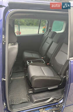 Минивэн Mazda 5 2005 в 