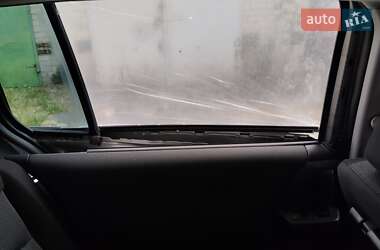 Минивэн Mazda 5 2006 в 