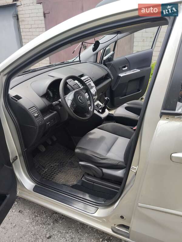 Минивэн Mazda 5 2006 в Днепре