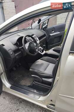 Минивэн Mazda 5 2006 в 