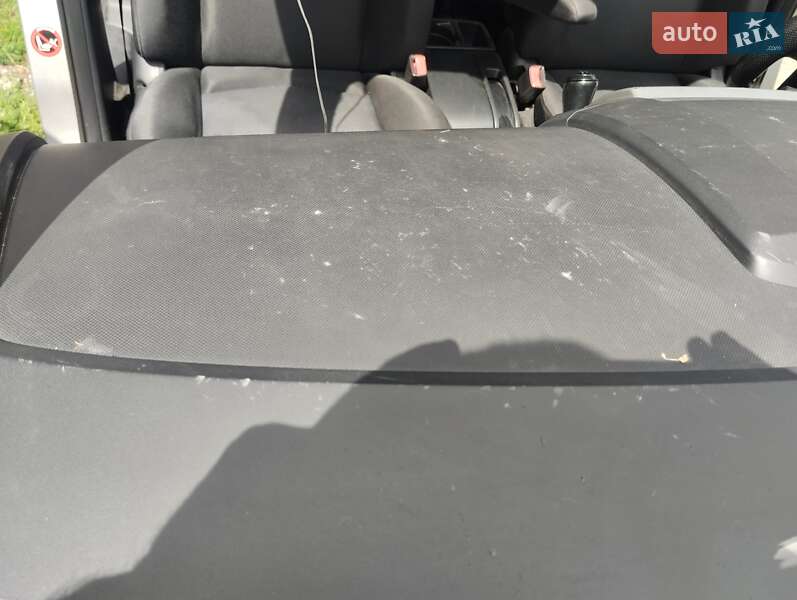 Минивэн Mazda 5 2006 в Днепре