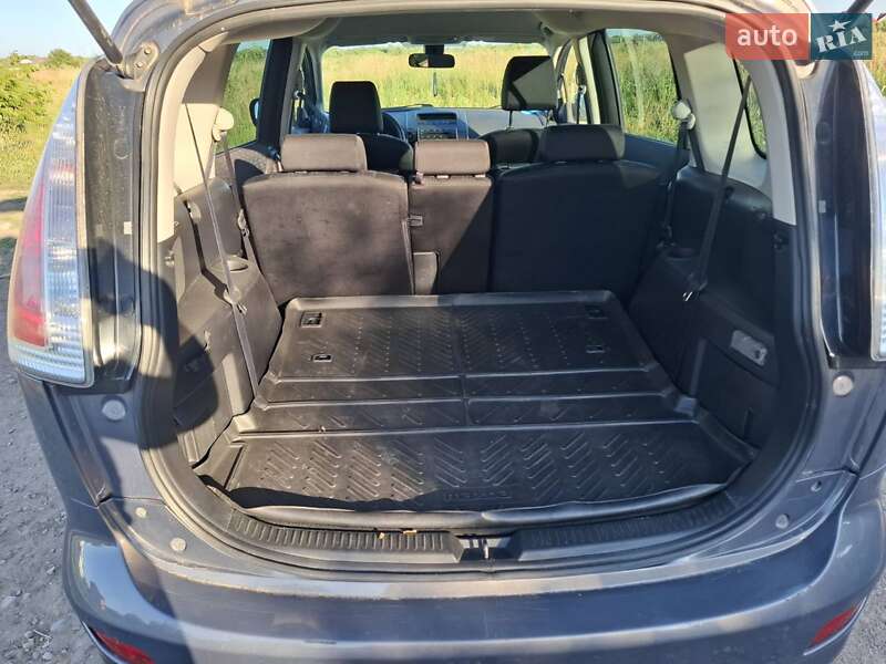 Минивэн Mazda 5 2009 в Ивано-Франковске