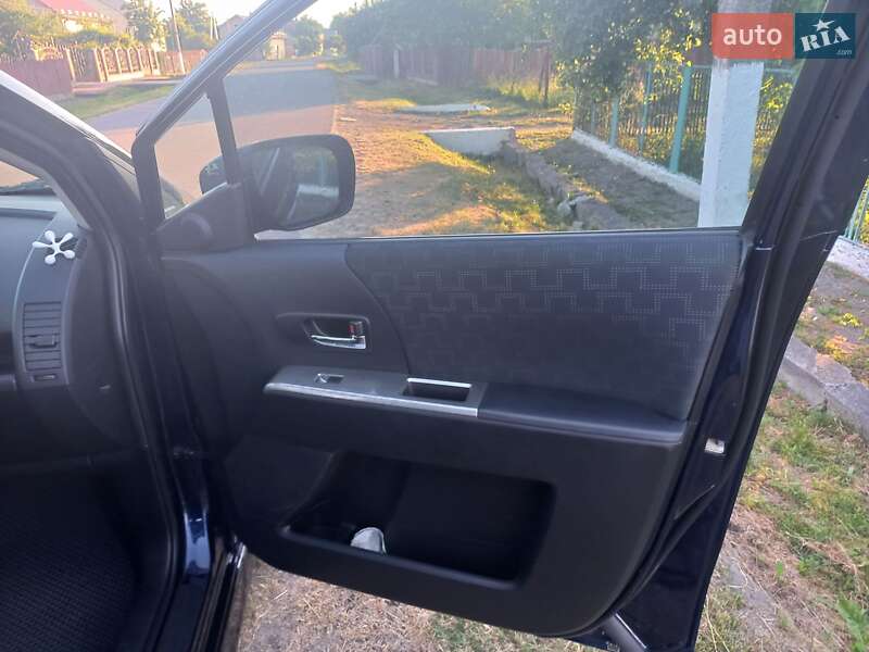 Минивэн Mazda 5 2008 в Львове