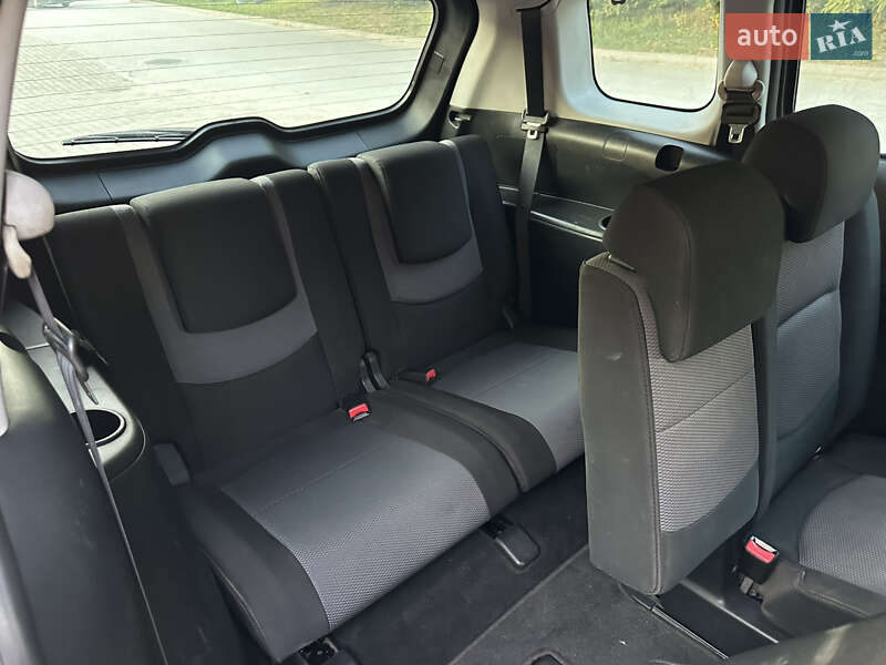 Минивэн Mazda 5 2006 в Запорожье