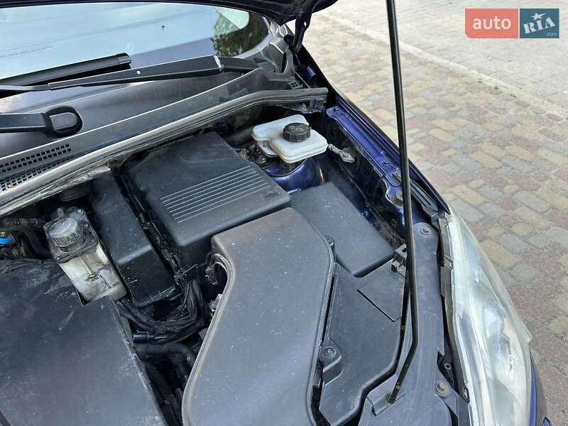 Минивэн Mazda 5 2006 в Запорожье