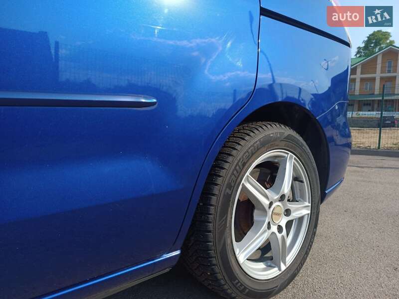 Минивэн Mazda 5 2008 в Первомайске