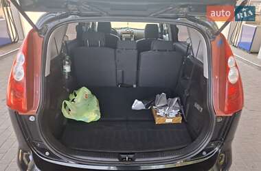Минивэн Mazda 5 2006 в 