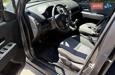 Минивэн Mazda 5 2006 в 