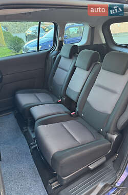 Минивэн Mazda 5 2006 в 
