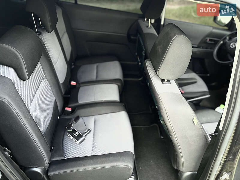 Минивэн Mazda 5 2006 в Днепре