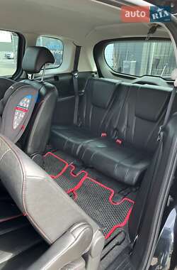 Минивэн Mazda 5 2011 в 