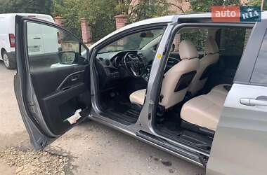 Минивэн Mazda 5 2011 в 