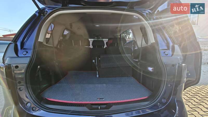 Мінівен Mazda 5 2011 в Одесі