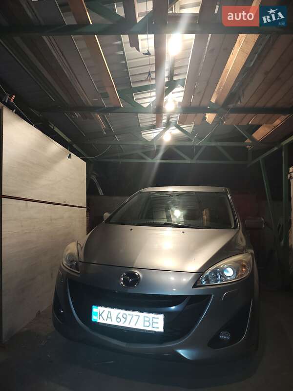 Минивэн Mazda 5 2010 в Киеве