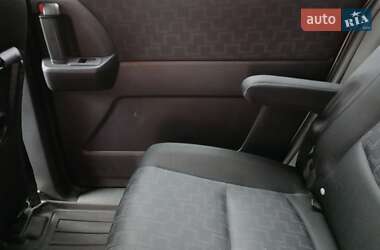 Мінівен Mazda 5 2009 в  фото 32 Мінівен Mazda 5 2009 в