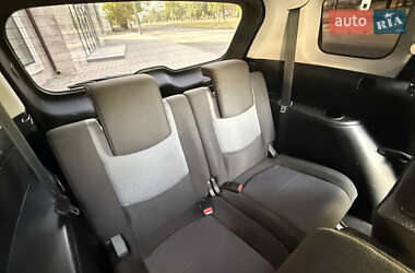Минивэн Mazda 5 2005 в 