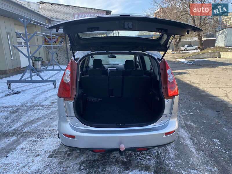 Минивэн Mazda 5 2006 в Николаеве