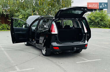 Минивэн Mazda 5 2009 в 