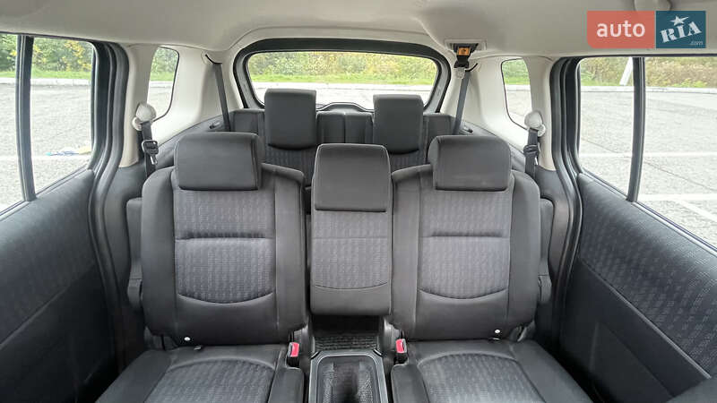 Минивэн Mazda 5 2009 в Черновцах