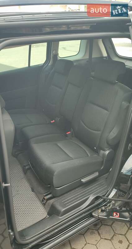 Минивэн Mazda 5 2009 в Луцке
