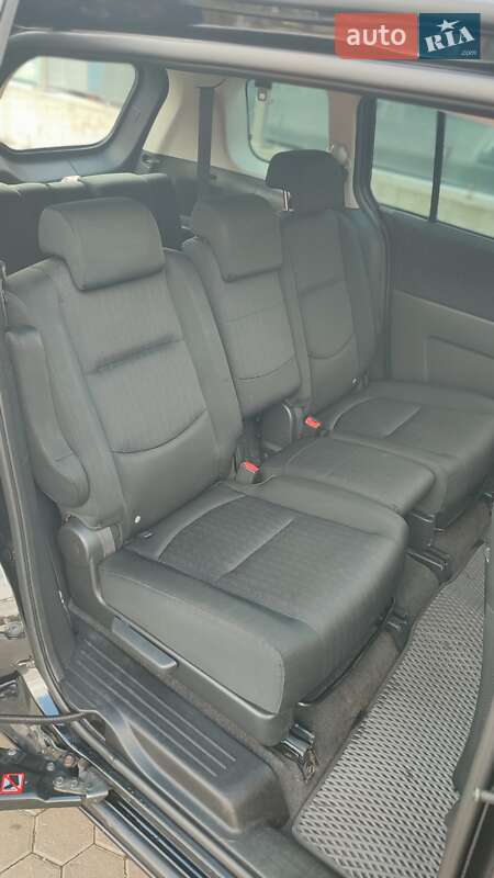Минивэн Mazda 5 2009 в Луцке