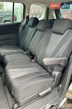 Минивэн Mazda 5 2011 в 