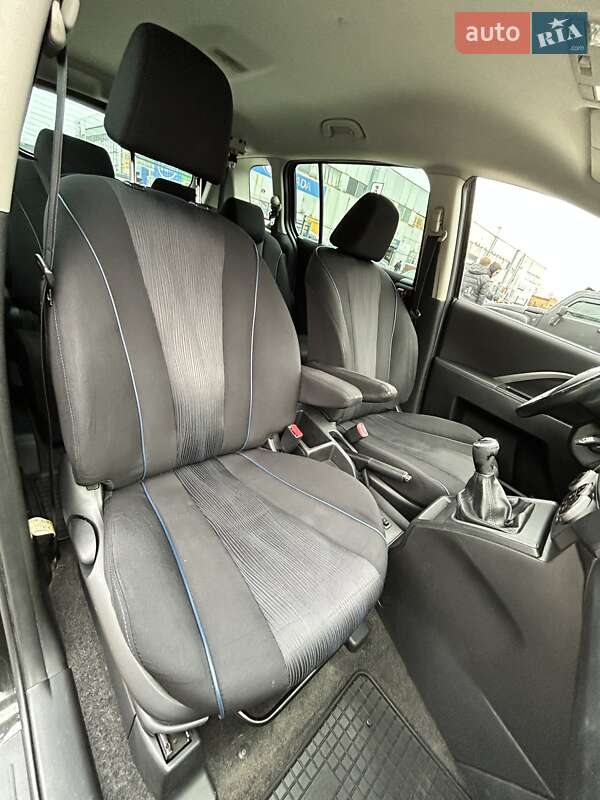 Минивэн Mazda 5 2011 в Сумах
