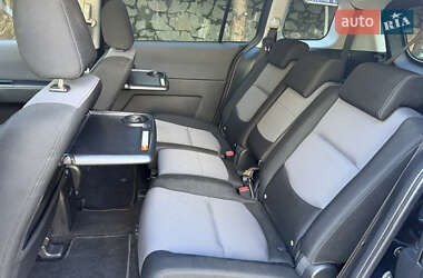 Минивэн Mazda 5 2005 в  фото 20 Минивэн Mazda 5 2005 в