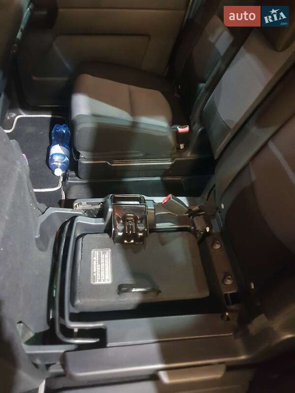 Минивэн Mazda 5 2006 в Киеве