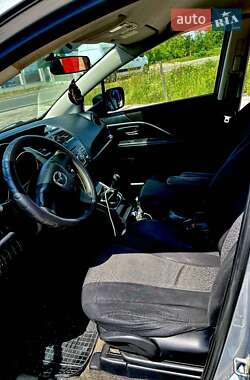 Мінівен Mazda 5 2012 в  фото 9 Мінівен Mazda 5 2012 в