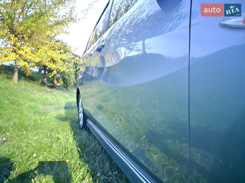 Минивэн Mazda 5 2010 в Мукачево