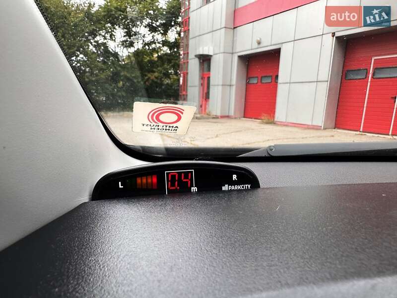 Мінівен Mazda 5 2007 в Запоріжжі