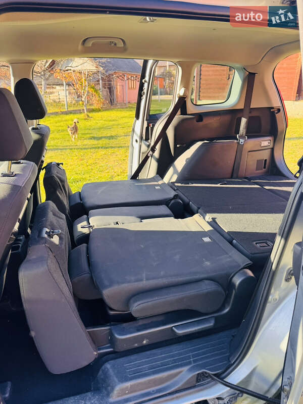 Минивэн Mazda 5 2006 в Косове фото 21 Минивэн Mazda 5 2006 в Косове