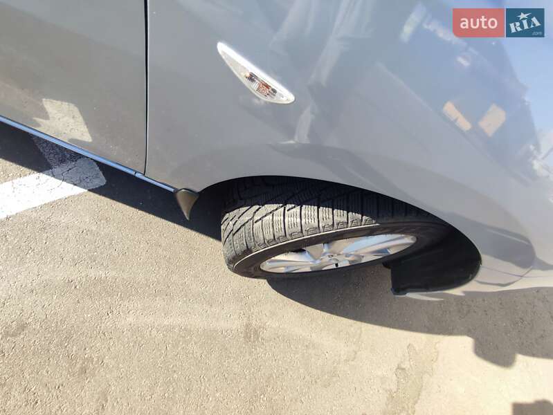 Минивэн Mazda 5 2012 в Киеве фото 20 Минивэн Mazda 5 2012 в Киеве