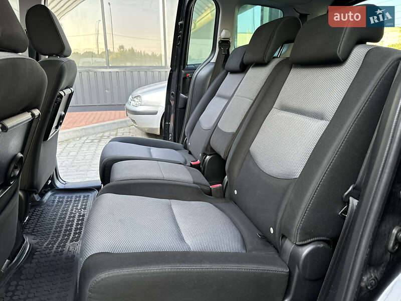 Мінівен Mazda 5 2007 в Дрогобичі фото 61 Мінівен Mazda 5 2007 в Дрогобичі