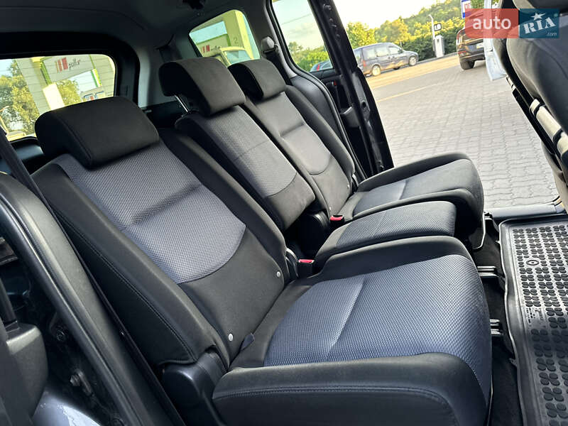 Мінівен Mazda 5 2007 в Дрогобичі фото 76 Мінівен Mazda 5 2007 в Дрогобичі