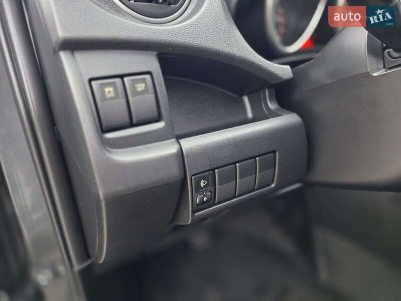 Минивэн Mazda 5 2011 в Луцке