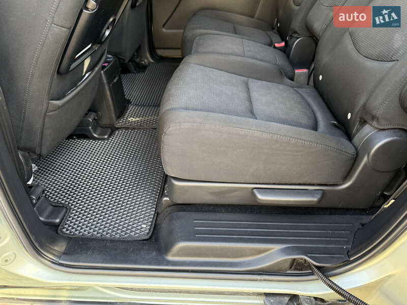 Мінівен Mazda 5 2009 в Києві