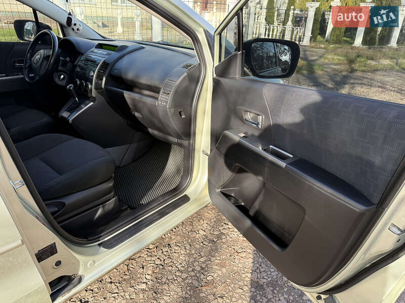 Мінівен Mazda 5 2009 в Києві