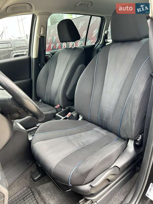 Мінівен Mazda 5 2011 в Сумах