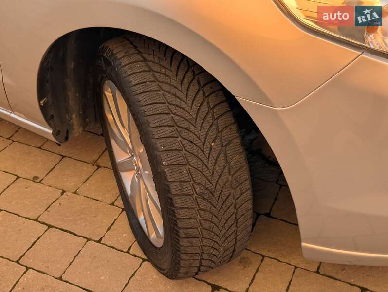 Мінівен Mazda 5 2006 в Івано-Франківську