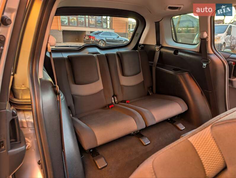 Мінівен Mazda 5 2006 в Івано-Франківську